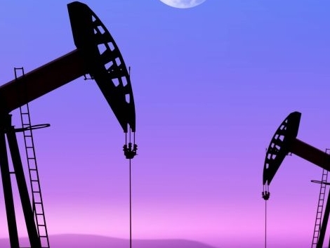 Дворкович отметил риски снижения добычи нефти в России