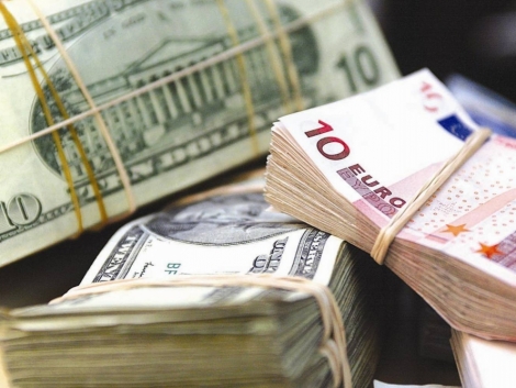 Рубль укрепился до уровня 2015 года