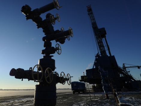 Цена на нефть отечественной Urals снизилась за этот год в два раза
